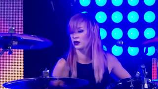 Skillet  Feel Invincible Live [upl. by Soo953]