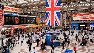 A Walk Through The London Victoria Station London England [upl. by Aehsat356]